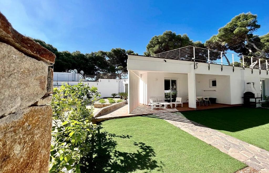 Angolo Mare Apartments & Rooms, Porto Pino (CI) #1