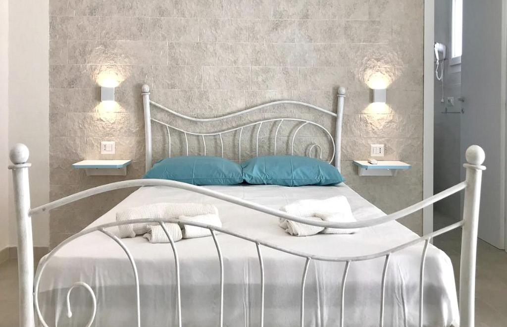 Angolo Mare Apartments & Rooms, Porto Pino (CI) #6