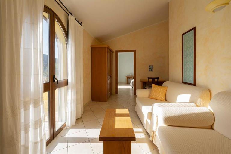 Horse Country Resort - Junior Suite / Suite - Hotel Medar ****, Arborea (OR)