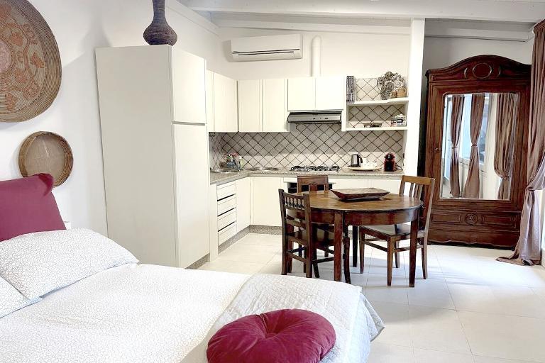 Residenza Peonia - Studio Appartement B, Cagliari (CA)