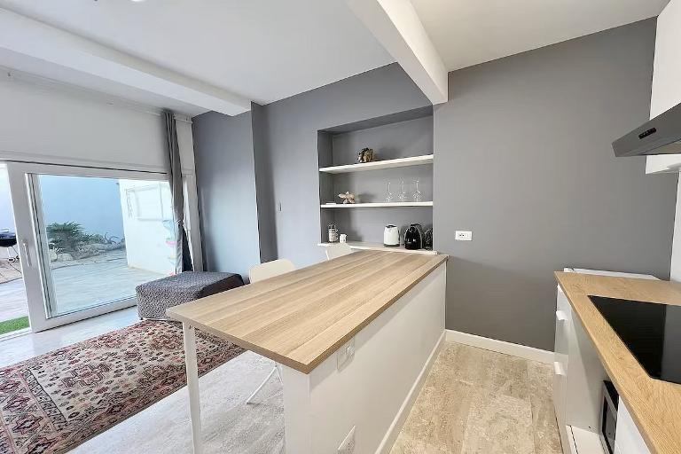 Residenza Peonia - Junior Suite L, Cagliari (CA)