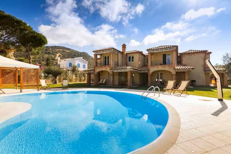 Villa Caprice - Apartment Est, Cagliari (CA)