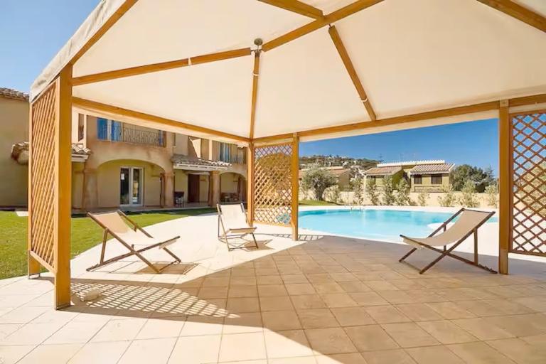 Villa Caprice - Apartment Est, Cagliari (CA)