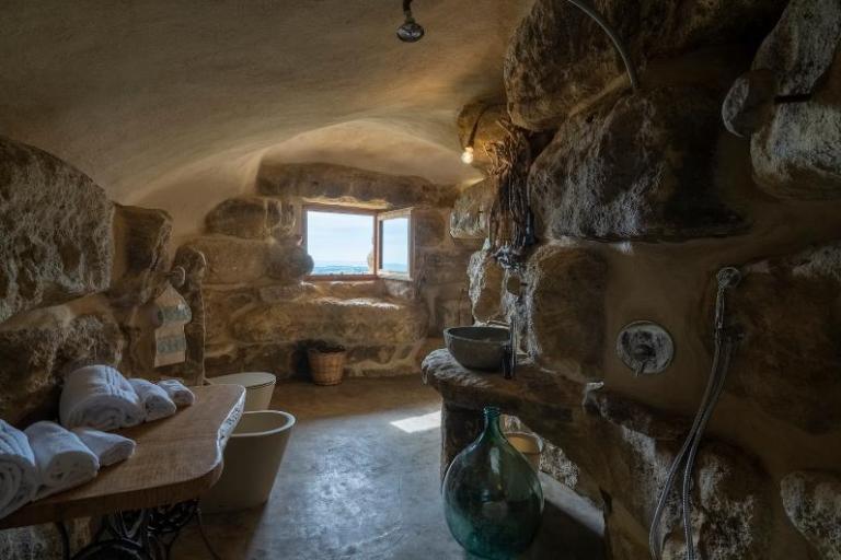 Agriturismo Is Perdas & Glamping - Deluxe Zimmer La Grotta, Gergei (SU)