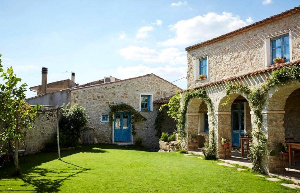 Discover historical mansions and fine restored homes in Sardinia, Cagliari (CA) #13