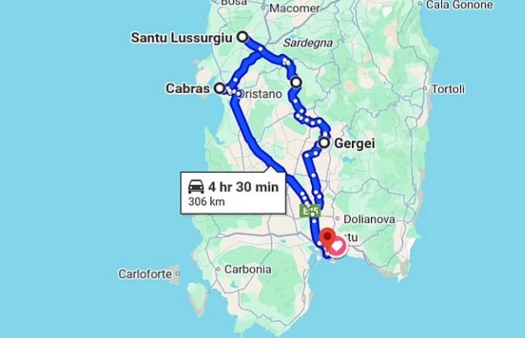 Discover historical mansions and fine restored homes in Sardinia, Cagliari (CA) #2