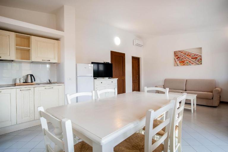Residence Hotel Costa Serena - Suite Apartment, Palau (OT)