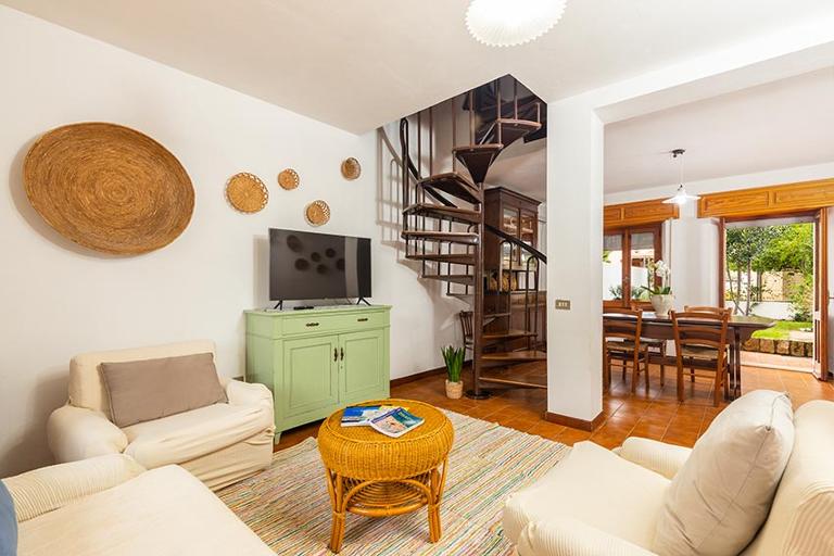 Fiori Ogliastra Maria - Casa Maria, Santa Maria Navarrese (OG)