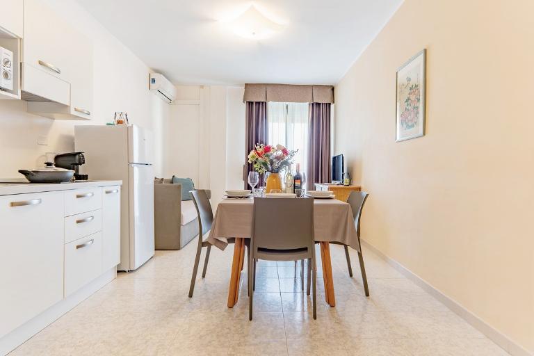 Rina Sea Apartments - Ferienwohnung mit 1 Schlafzimmer, 4 Personen, Alghero (SS)
