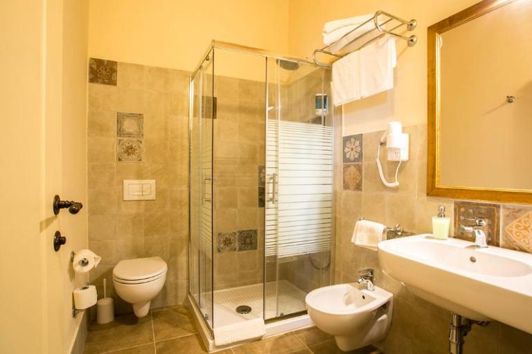 Hotel Villa Asfodeli - Camera Family, Tresnuraghes (OR)