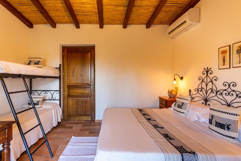 Farmhouse Canales - Quadruple Bedroom, Dorgali (NU)
