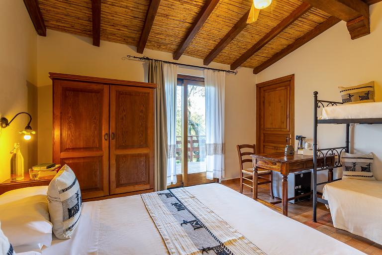 Farmhouse Canales - Quadruple Bedroom, Dorgali (NU)