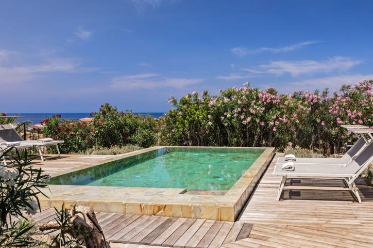 Ville Torreruja - Villa Elicrisio con piscina, Isola Rossa (OT)