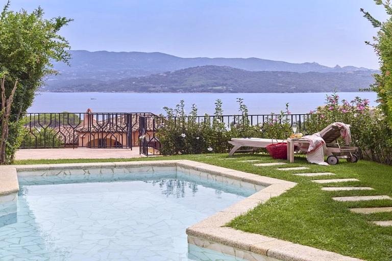 Aethos Sardinia Resort - Pool Suite avec vue sur la mer et piscine, Cannigione (OT)