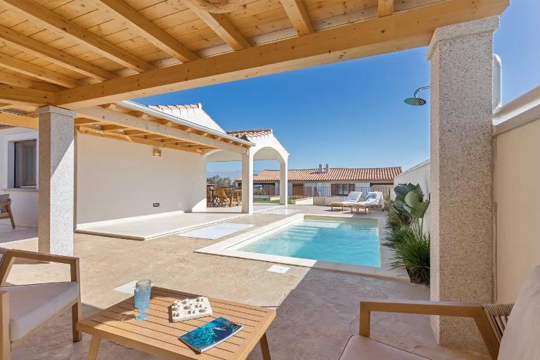 Homes Nastasi Mare - Home T2 with pool, Ogliastra (OG)