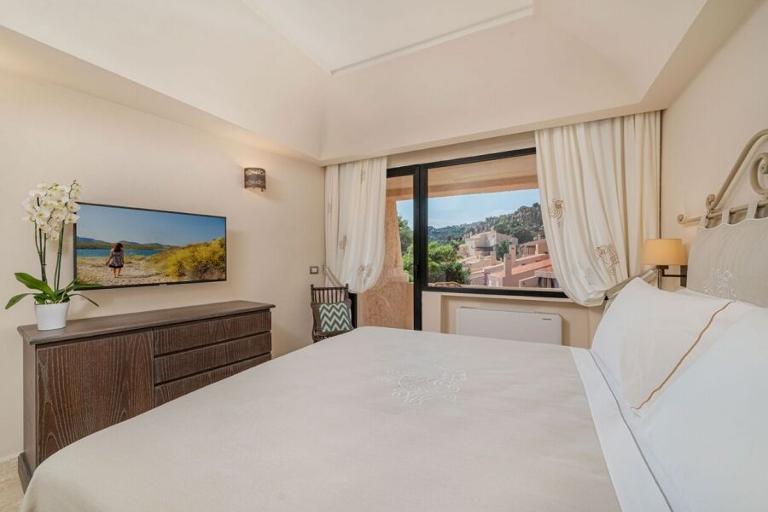 Hotel Cala Lunga - Prestige Room with balcony and partial sea views, La Maddalena (OT)