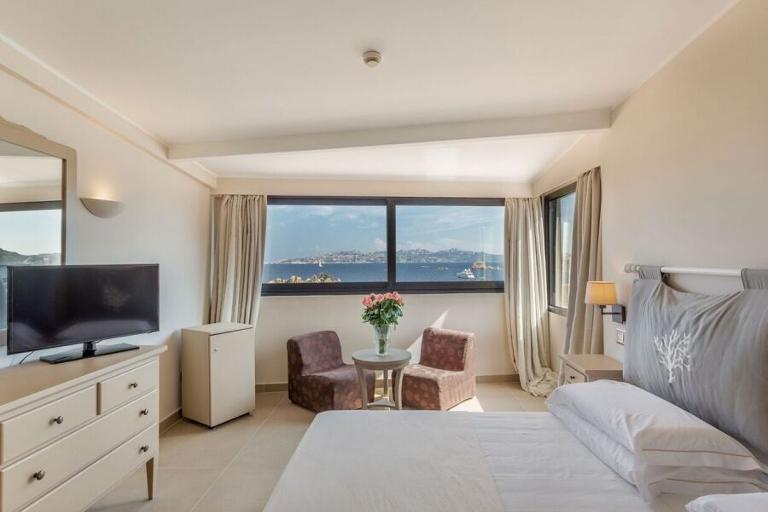 Hotel Cala Lunga - Prestoge Rooms with sea views, La Maddalena (OT)
