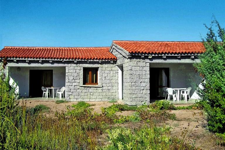 Huizen I Ginepri - Vakantiehuis met 1 bedkamer, Badesi (SS)