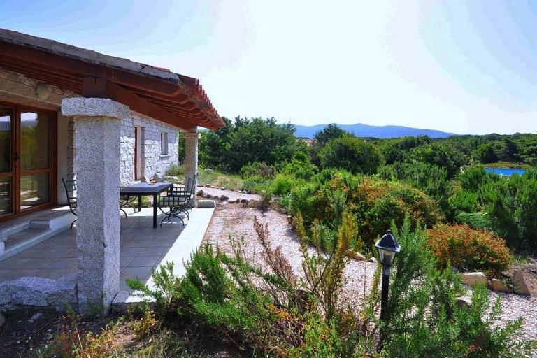 Huizen I Ginepri - Vakantiehuis met 1 bedkamer, Badesi (SS)