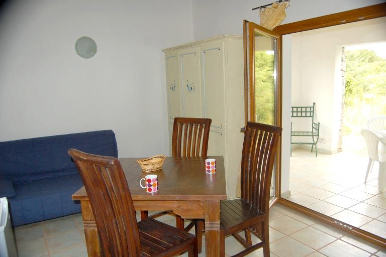 Huizen I Ginepri - Vakantiehuis met 1 bedkamer, Badesi (SS)