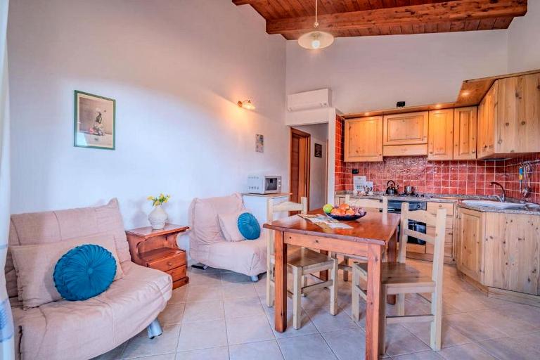 Residenz Borgo Monte Sixeri - Ferienwohnung Deluxe, Alghero (SS)
