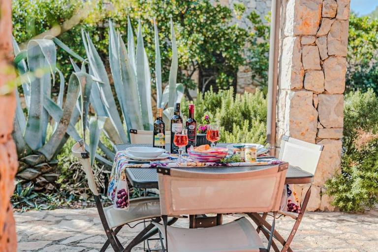 Residenz Borgo Monte Sixeri - Ferienwohnung Deluxe, Alghero (SS)