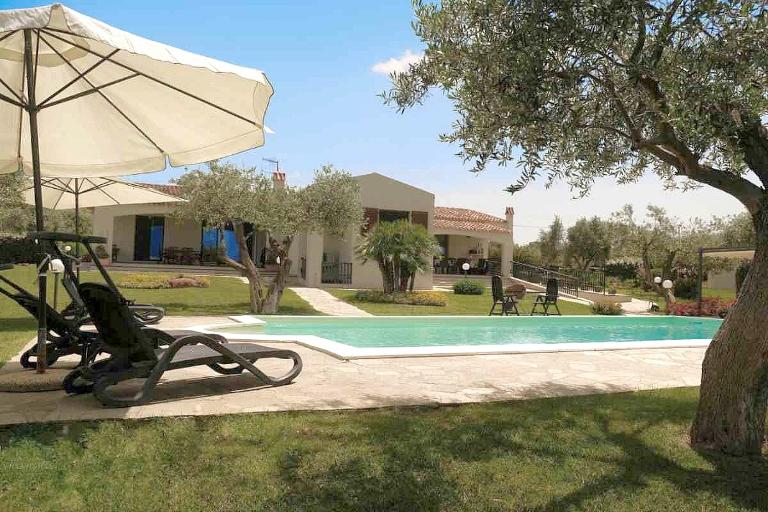 Rosso di Sera Guest House - Appartement Rainbow, Alghero (SS)