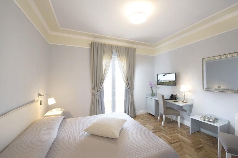 Hotel Aquaesinis - Superior Rooms, Cabras (OR)