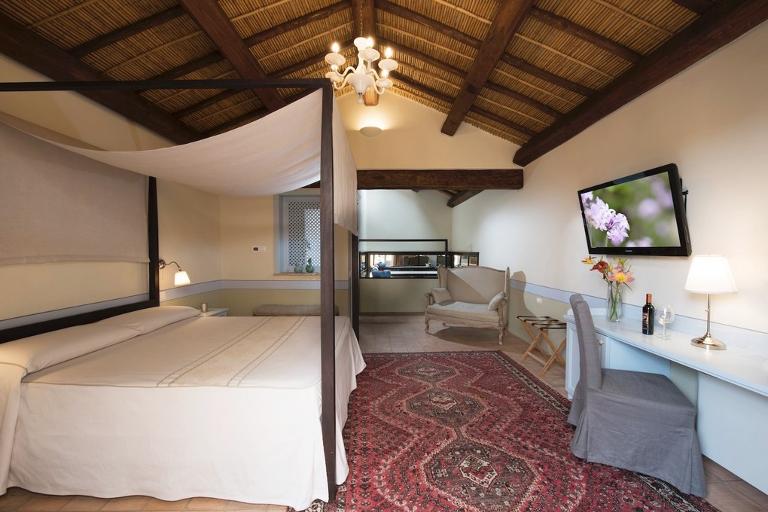 Hotel Aquaesinis - Suite Romantic + Laguna Suite, Cabras (OR)