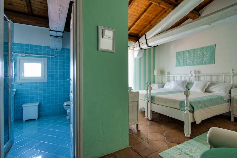 B&B Domus Corallia - Chambre double Smeraldo, Riviera Smeralda (OT)