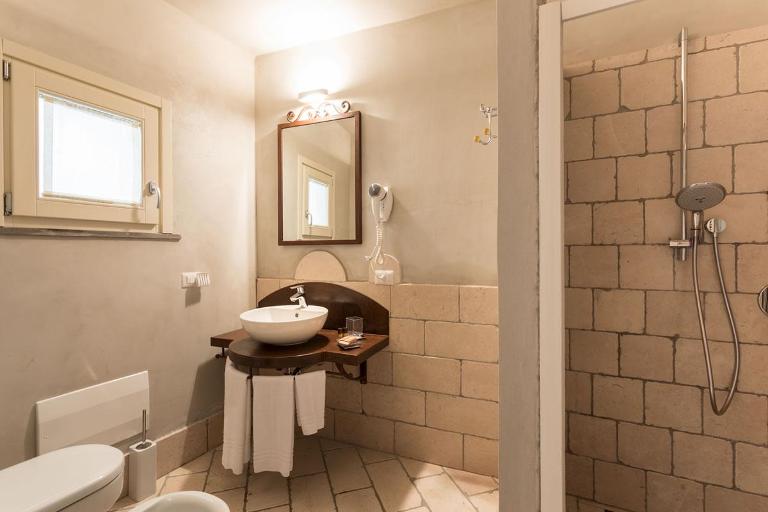 Hotel Maison - Suite Il Cortiletto, Tresnuraghes (OR)