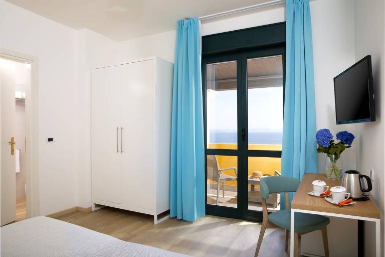 Lu Hotel Maladroxia - Deluxe Rooms with sea-views & small balcony, Sant'Antioco (CA)
