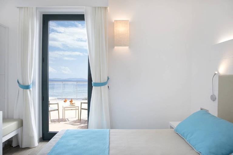 Lu Hotel Maladroxia - Suite with sea-views & terrace, Sant'Antioco (CA)