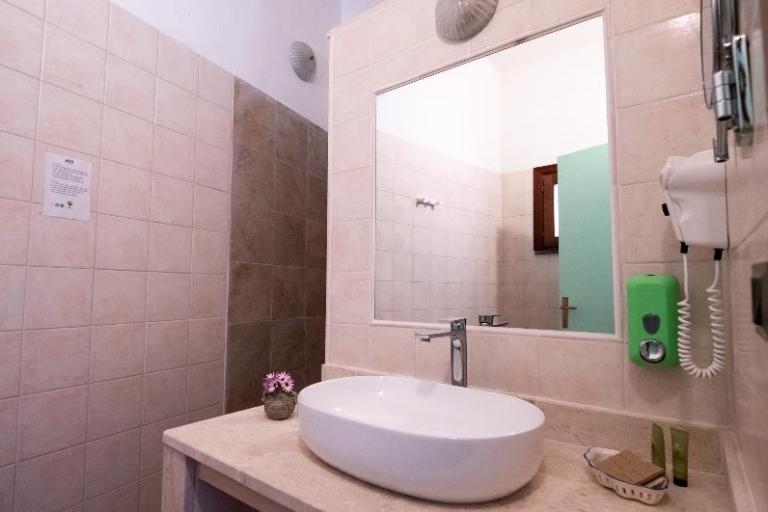 Hotel Luci del Faro - Chambres Standard, Sant'Antioco (CA)