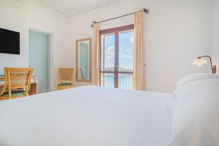 Hotel La Baja - Chambres Panoramic, Santa Caterina di Pittinuri (OR)
