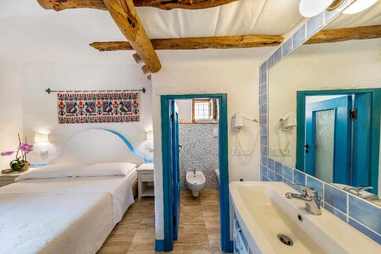 Hotel Mannois - Chambres avec vue sur le patio, Orosei (NU)
