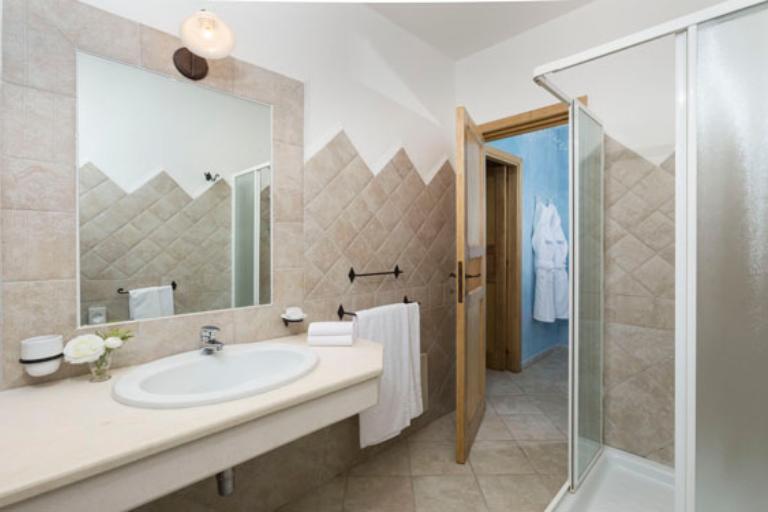 Villas Cala di Falco - Villa Elicrisio, Cannigione (OT)